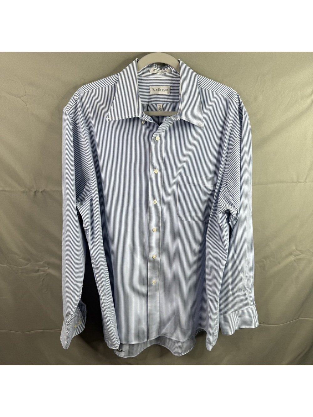 Van Heusen Mens XL Long Sleeve Button Up Shirt Blue White Stripe Pinpoint Oxford